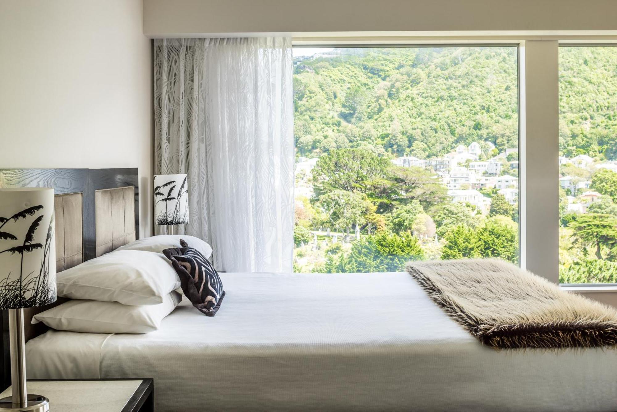 Premier Studio,1213308562:JPEG